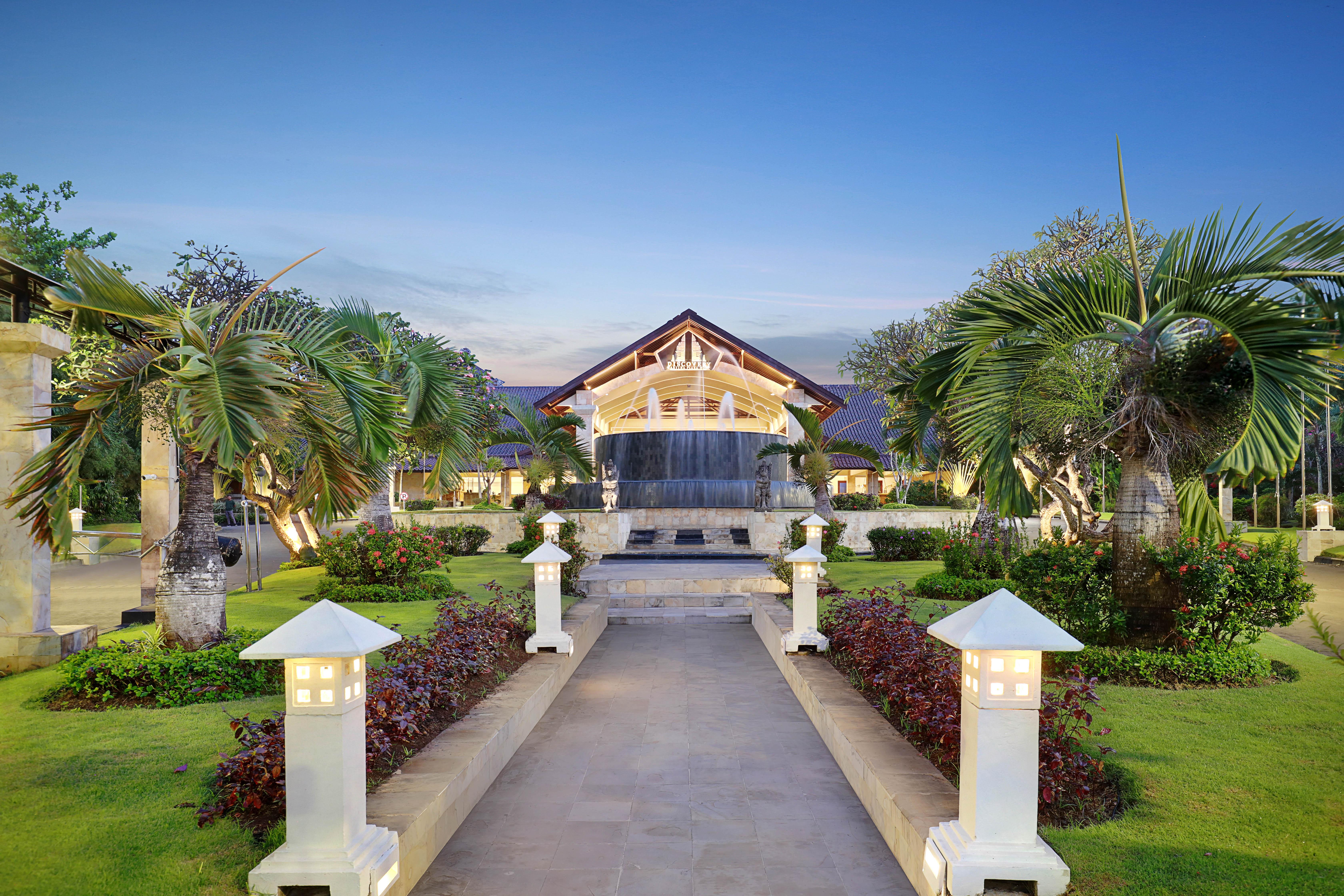 Resor Discovery Kartika Plaza